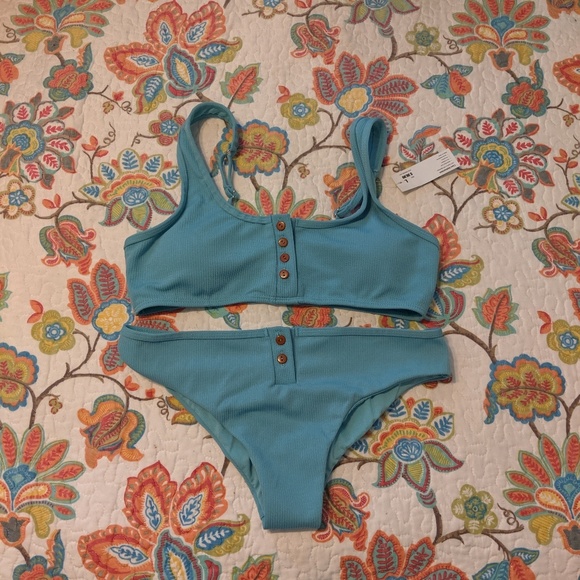 Swim suit - Picture 1 of 3